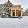 On-site Winery & Historic Charm: Uniontown Escape