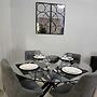 3 Bedroom Apartment in the Heart of Sandton