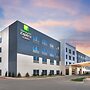 Holiday Inn Express And Suites Waco Downtown by IHG