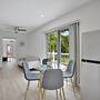 Sunshine Getaway Sleeps 4!