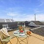 Seaside Cottage Retreat in Leigh-on-sea