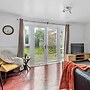 Hale Lodge, Beautiful 3 BR Home With Free Parking