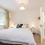 2br-sleeps4-parking-nearcork-6mintoairport