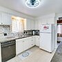15 Mi to Dtwn Detroit: Cozy Family Home w/ Yard!