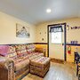 7 Mi to Dollywood: Cozy Cabin w/ Patio & Grill!