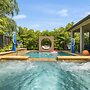 Avatar Lakefront Villa - Heated Pool & Cinema in Miami