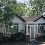3 Bed Cottage Retreat - Private Garden & Parking