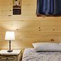 Cozy Lake Cabin 3 with Boatdock