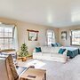 Walk to Centennial Park: Apartment w/ Garage!