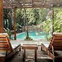Jungle Resort Suites & Private Pool