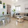 ANEMOS DELUXE SUITES - MAISTROS