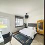 1br-sleeps2-parking-nearlondon-central