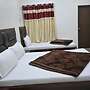 Hotel Roshan Palace