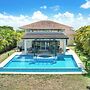 Golf Villa in Bavaro - Pool, Jacuzzi, Staff