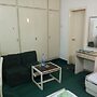 7 Cs Guest House