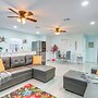 12 Mi to Dtwn Tampa: Vibrant Home w/ Outdoor Space