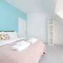 Delightful 3-bed Flat with Parking