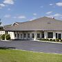 LakeWood Inn & Suites