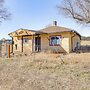 Mountain Views: Peaceful Aguilar Getaway!
