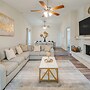 10 Mi to Six Flags: Pet- & Family-friendly Retreat