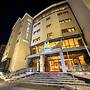Al Bayt Hotel