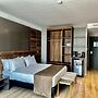 ONYX By Luna Hotel