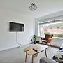 3 Bed House with Private Parking