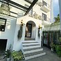 Loewy's Home Jakarta