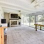 10 Mi to St Simons Island: Home w/ Screened Porch
