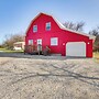 'red Barn Getaway' Chillicothe Countryside Home