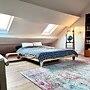 Spacious Family Apartment Midi