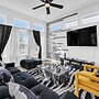 Beehive House- Stylish Houston Getaway 3 Bedroom Home