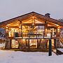 Chalet Black Squirrel Luxury Retreat With hot tub Sauna