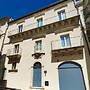 P43 Sicilian Suites