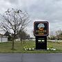 Deluxe Inn by OYO Near Toledo Ohio