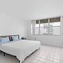 Bay Harbor Sunset Apt 4B