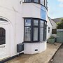 Flat 2 Niles Place