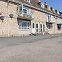 3 Elm Court