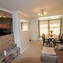 3 Bed Home - Sleeps 8 - Stoke City fc - Parking