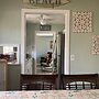 4 room-1 bath house - fully furnished - fenced backyard - patio BBQ Fi