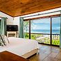 Luxury Beachfront 5 Bedroom Villa on Famous Beach