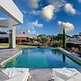 Casa Blanca Magnificent 4 Bedroom Villa With MOD