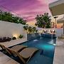 The Carlisle Experience 4 Showers Heated Pool