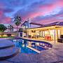 Modern Mesa Oasis Free Heated Pool Al-fresco Living