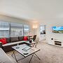 Walk to Beach - King Apt In 1 Area - AC