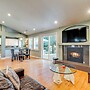 Luxe Vineyard Villa w/ Views & Fire Pit in Loomis!