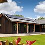 2-bed Eco Friendly Home - Sleeps 4 - Parking