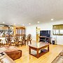 6 Mi to Unm: Albuquerque Family Abode w/ Views!