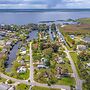Fishing Paradise: Lake Poinsett Home w/ Deck!