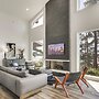 Private Dock & River Views: Modern Gem in Waterloo